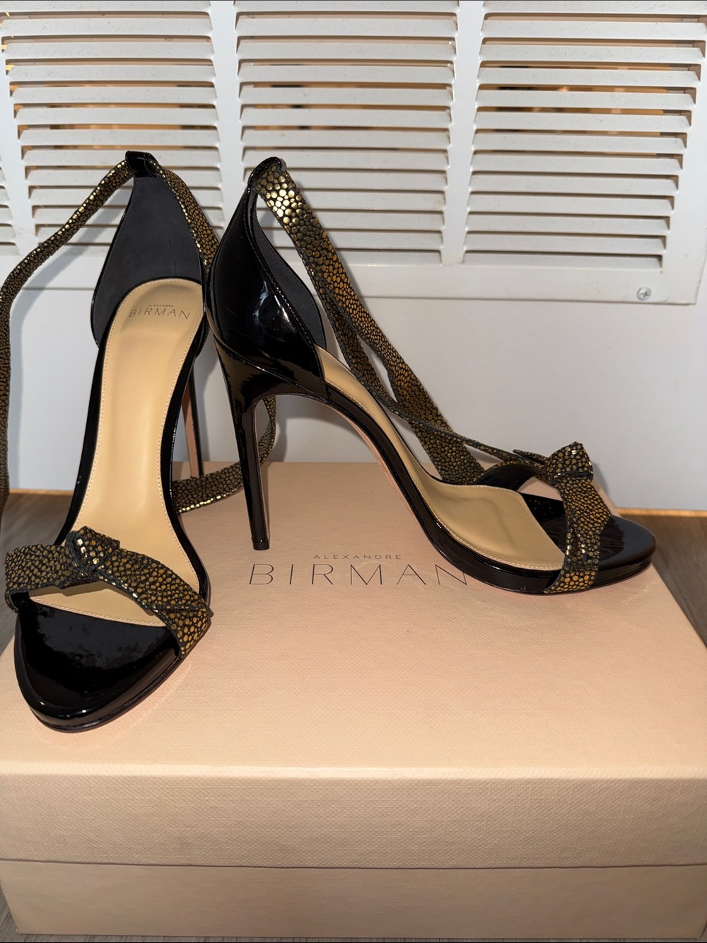 Alexandre Birman Clarita Leather Black and Gold Ankle-Tie High Heels - Picture 7 of 10